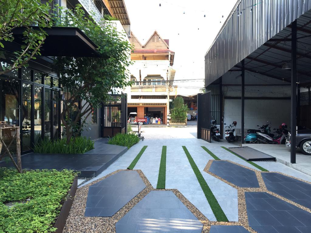 Oxotel Hotel Chiang Mai Bagian luar foto